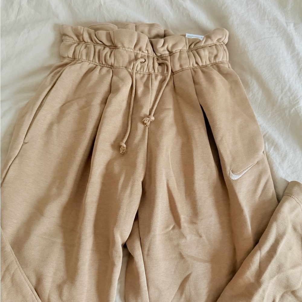 Nike NWT High rise oversized sweats